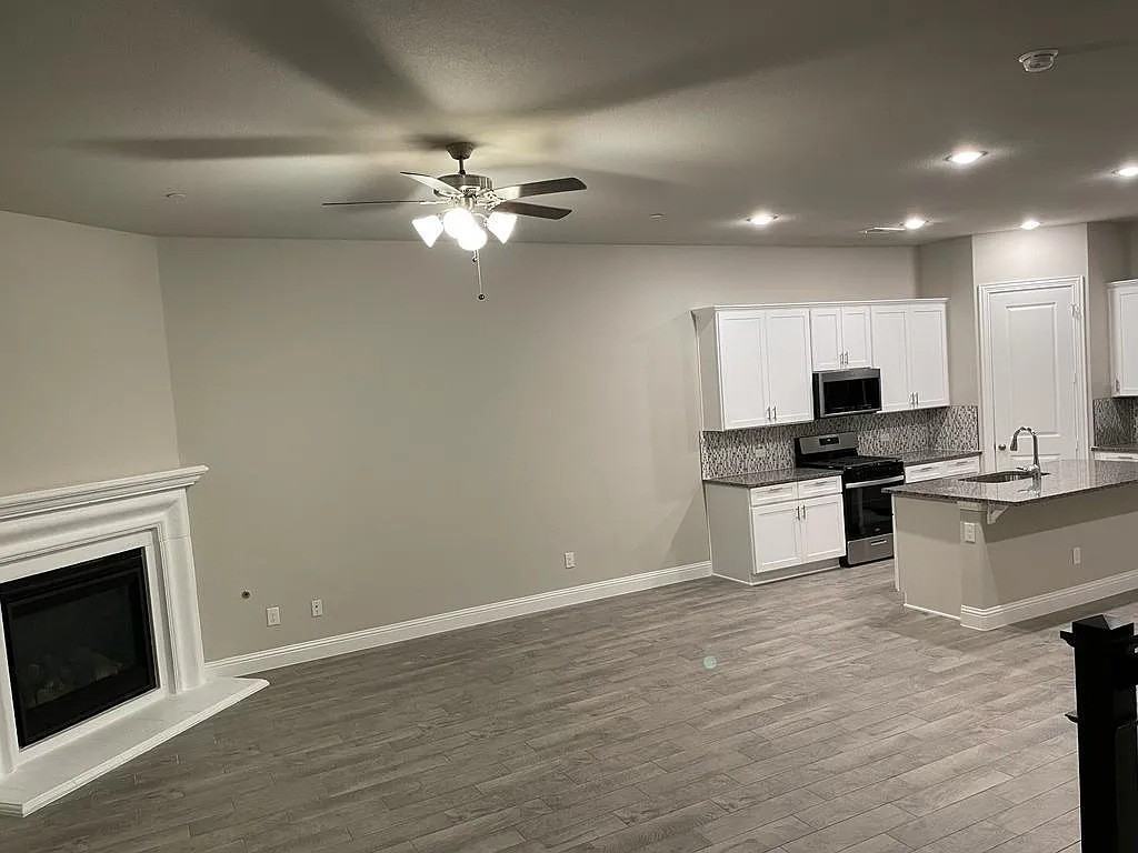 207 Suma Dr - Photo 3 of 21