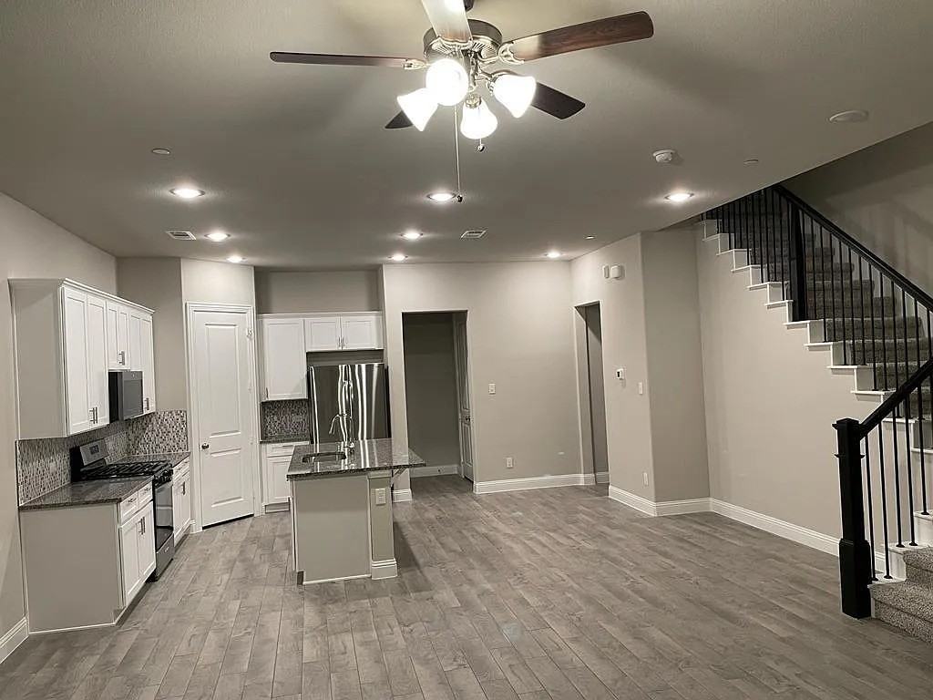 207 Suma Dr - Photo 7 of 21