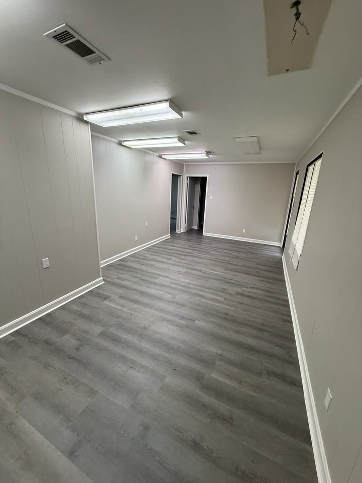 1513 Rex St - Photo 2 of 13