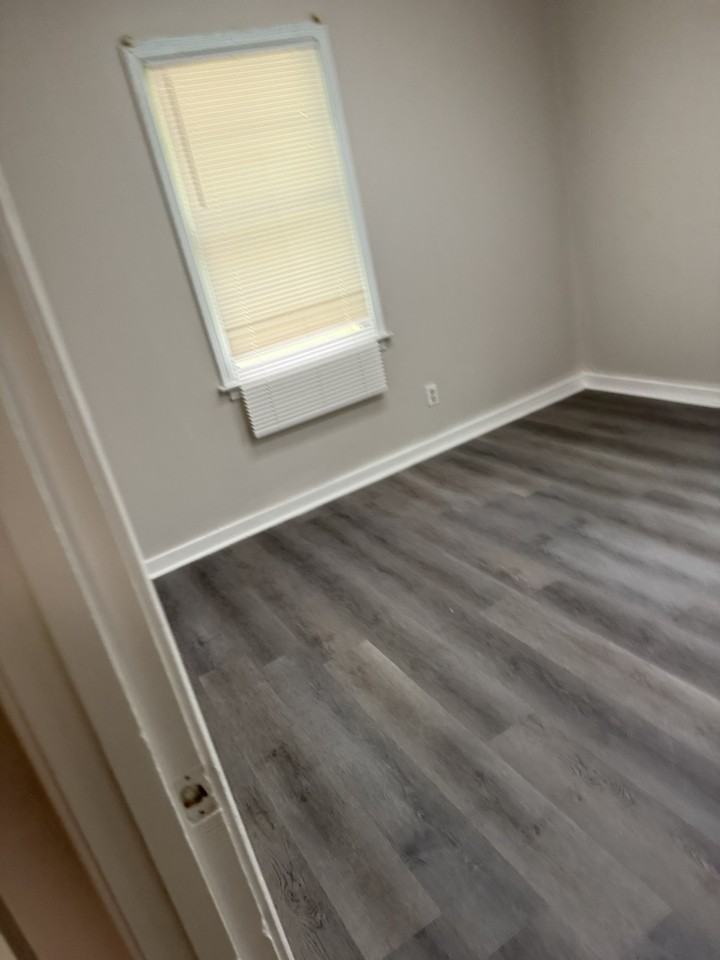 1513 Rex St - Photo 4 of 13