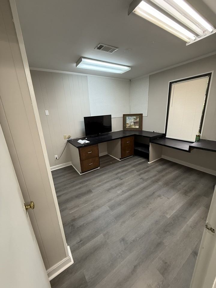 1513 Rex St - Photo 7 of 13