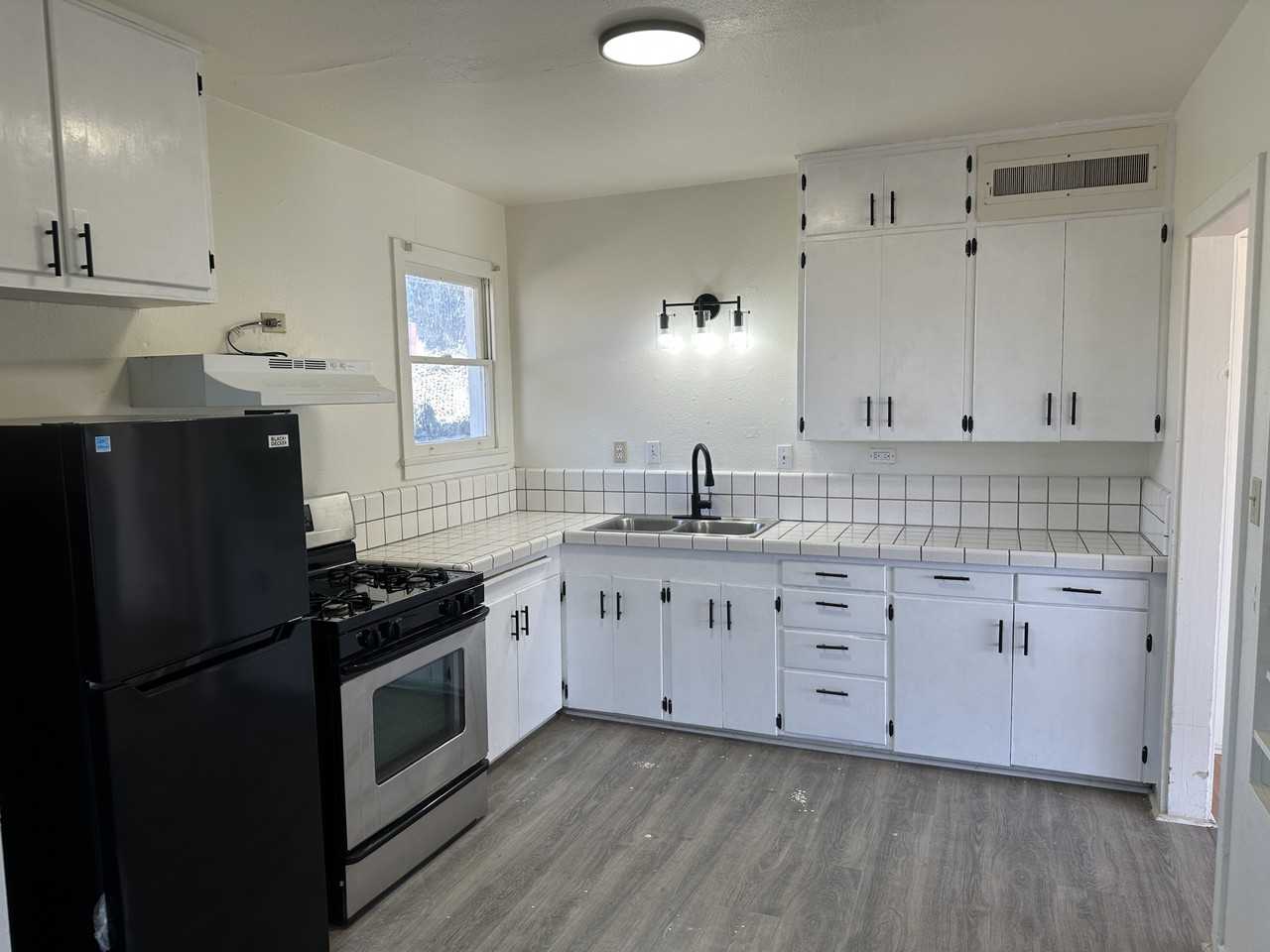 13115 Davenport St ##A - Photo 2 of 5
