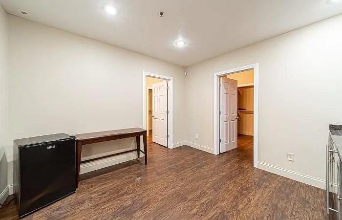 627 N Saint Peter St #1 - Photo 6 of 12
