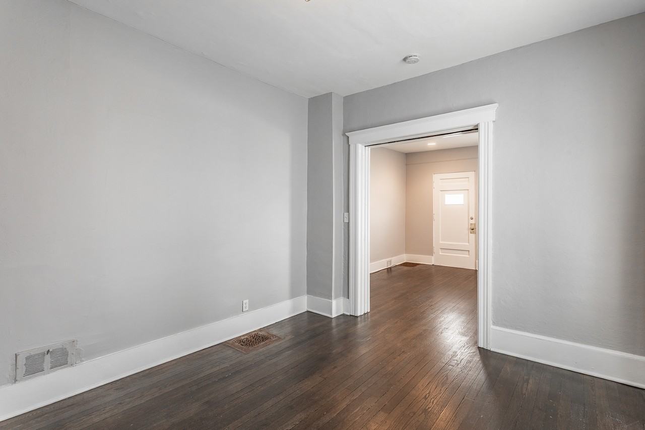 409 E 6th St #2 - Photo 6 of 16