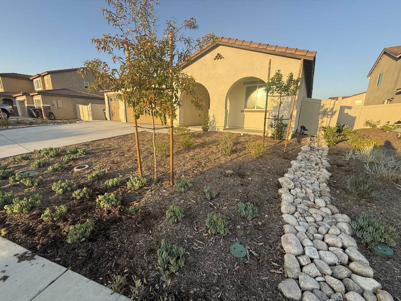 457 Wildrose Cir - Photo 2 of 5