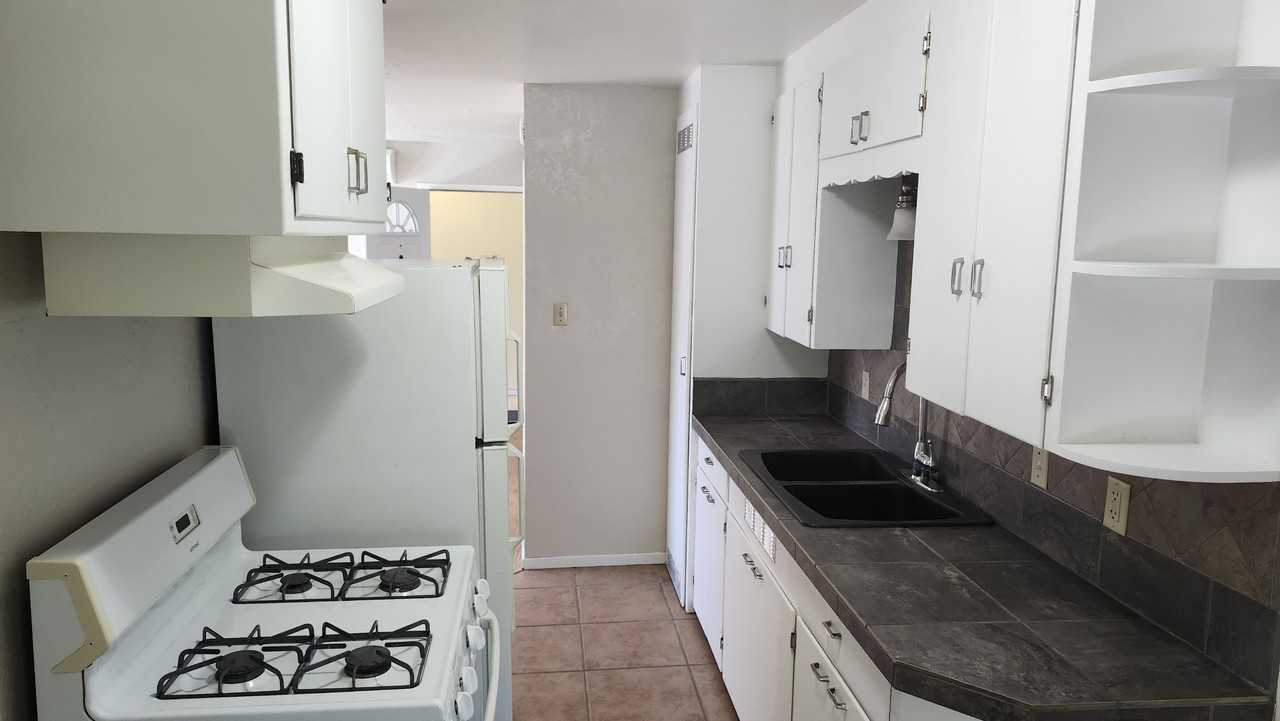 225 N Cloverdale Blvd #2 - Photo 4 of 9