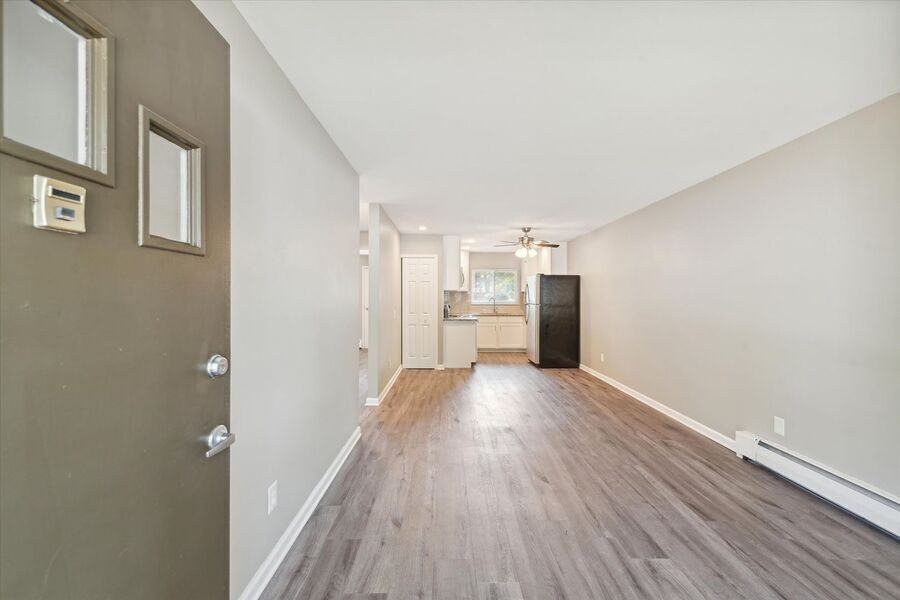 3808 W Sylvania - Photo 2 of 10