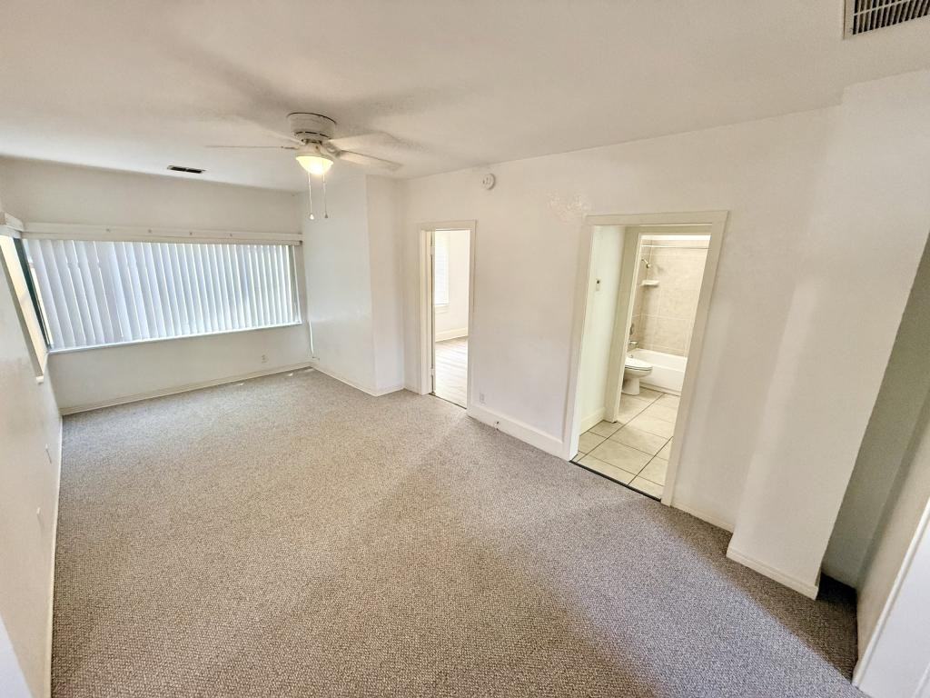 1135 Highland St N - Photo 6 of 20
