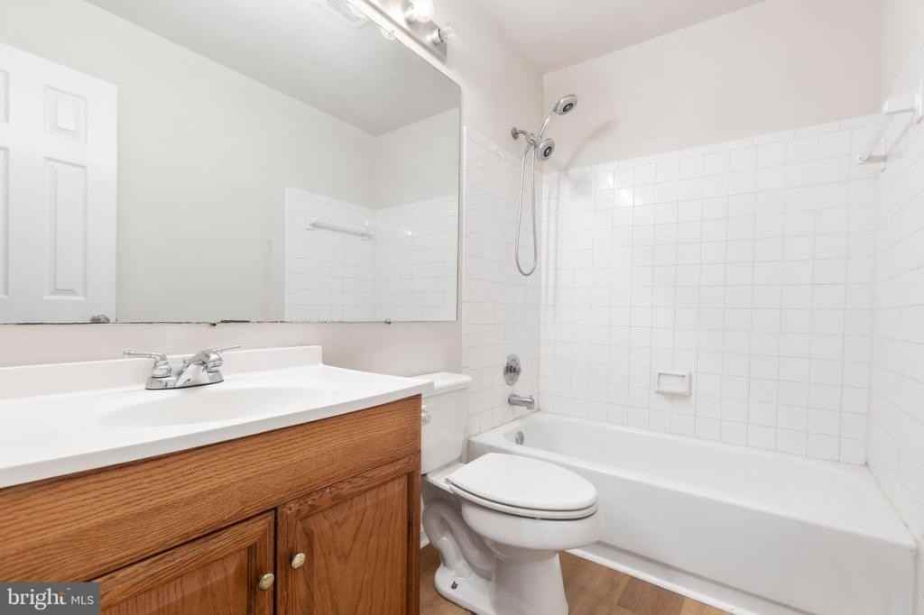 10705 Greta Lynn Ct - Photo 4 of 7