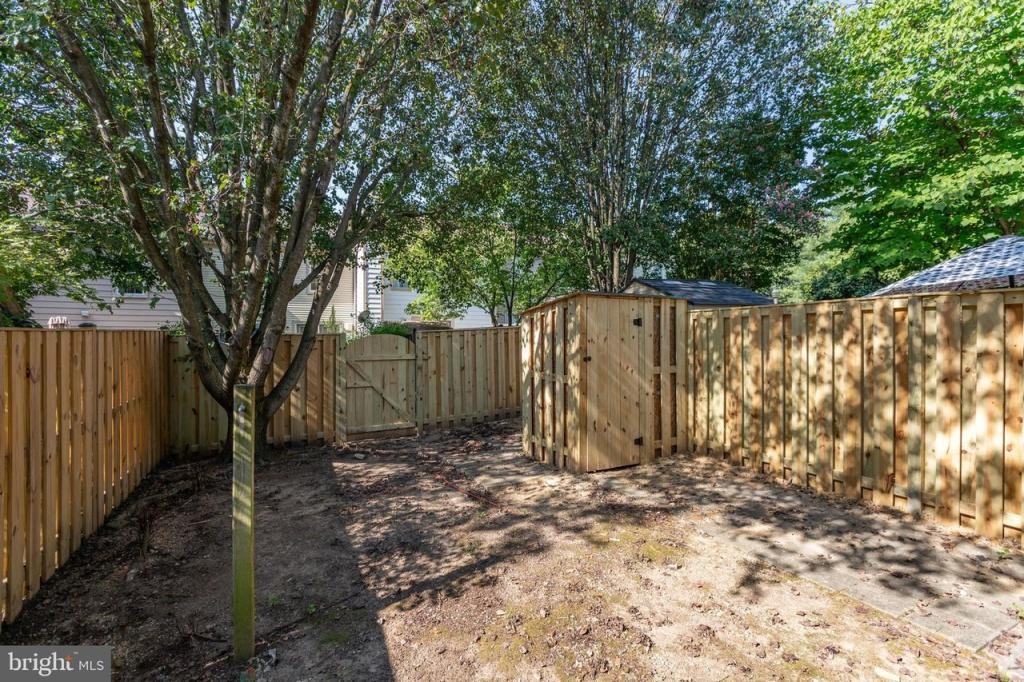10705 Greta Lynn Ct - Photo 5 of 7