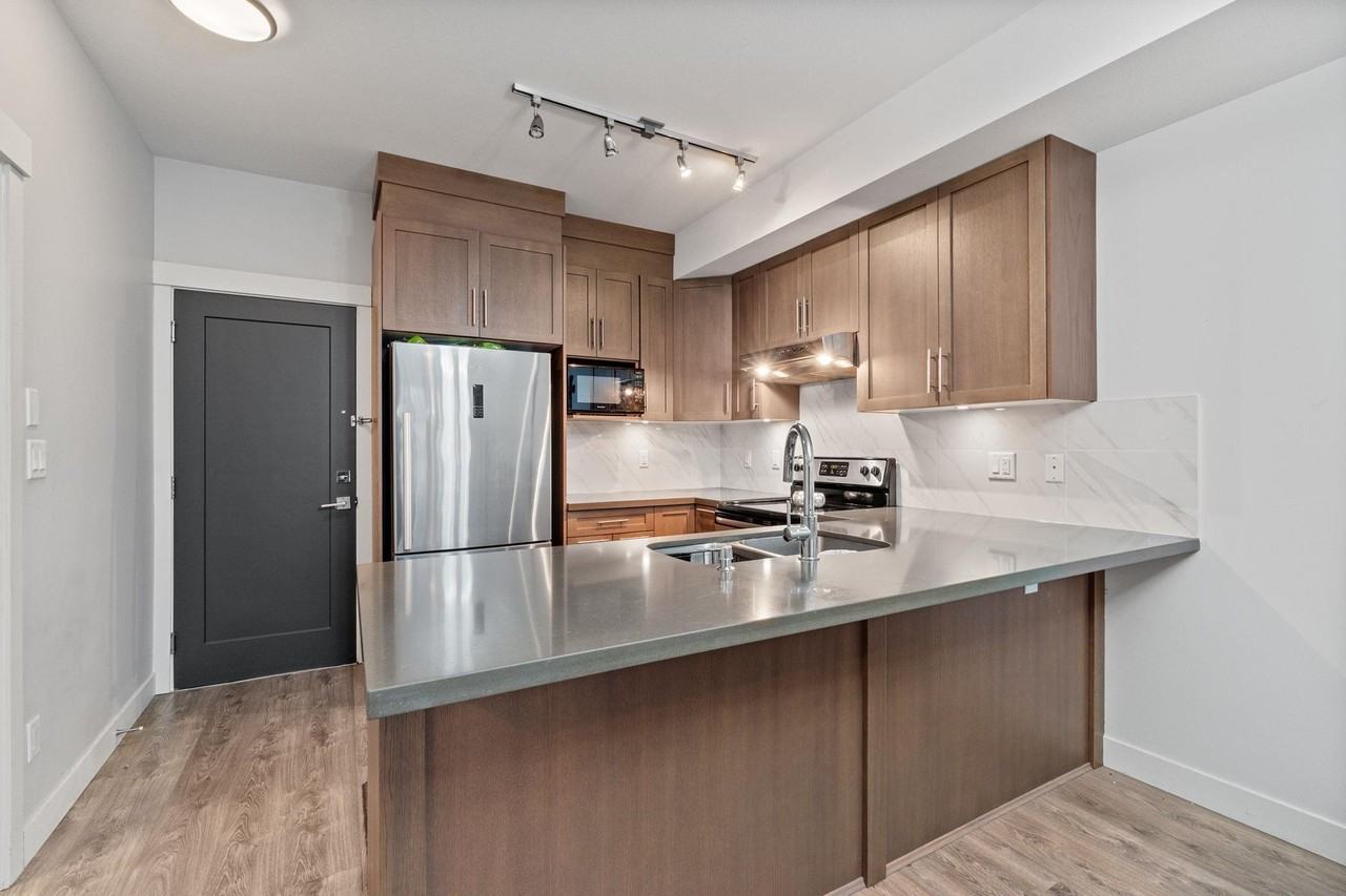 827 Roderick Avenue #208 - Photo 4 of 17