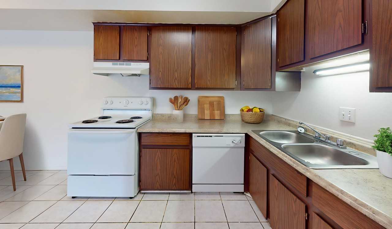 Whitehall Apartments - Photo 4 of 36