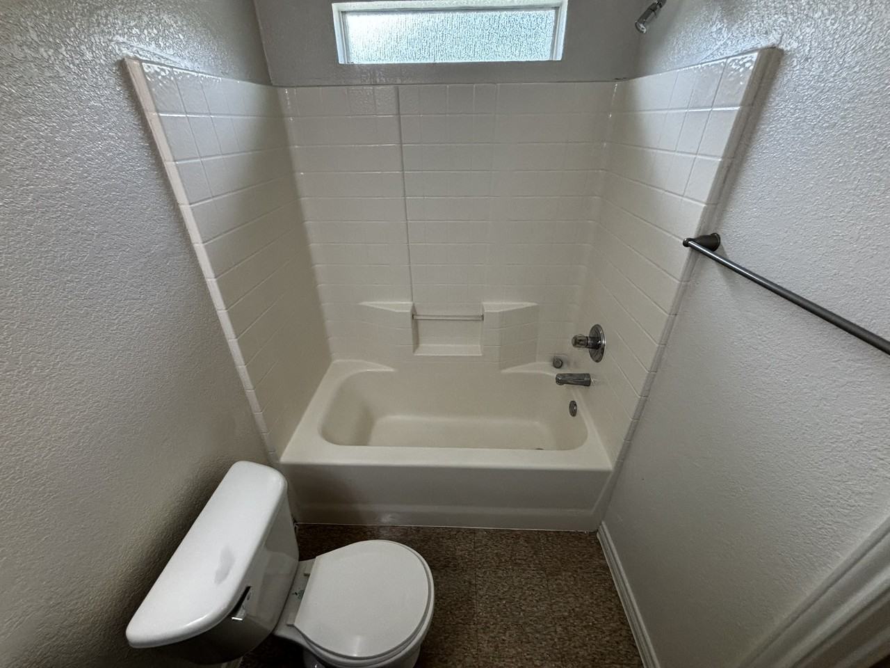 501 South Henderson Street - Photo 4 of 16