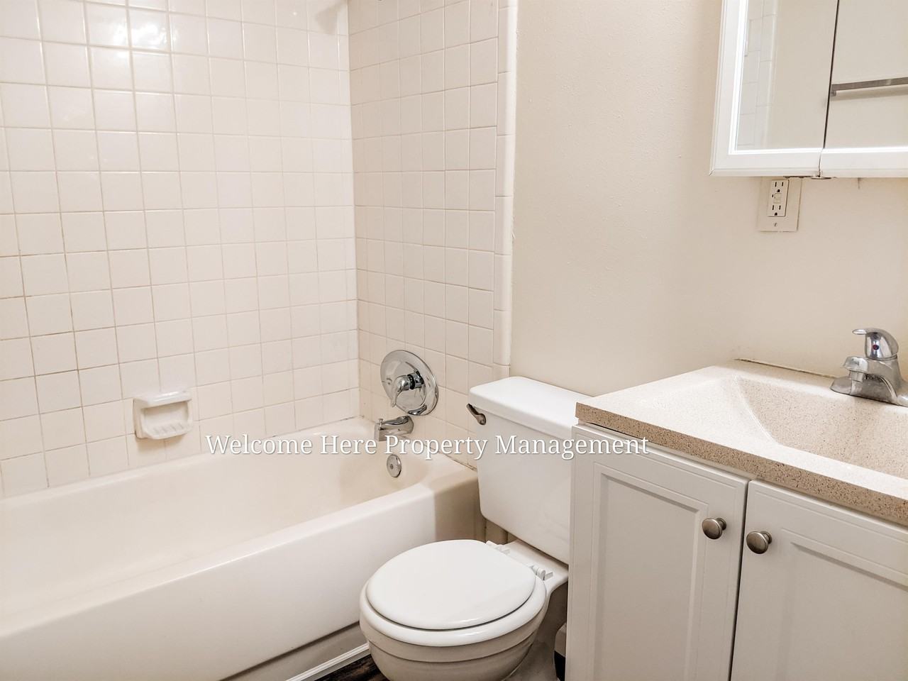 1565 Coombs Dr #1 - Photo 5 of 35