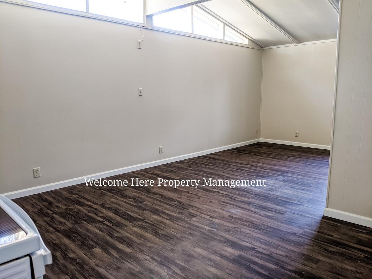 1565 Coombs Dr #1 - Photo 4 of 35