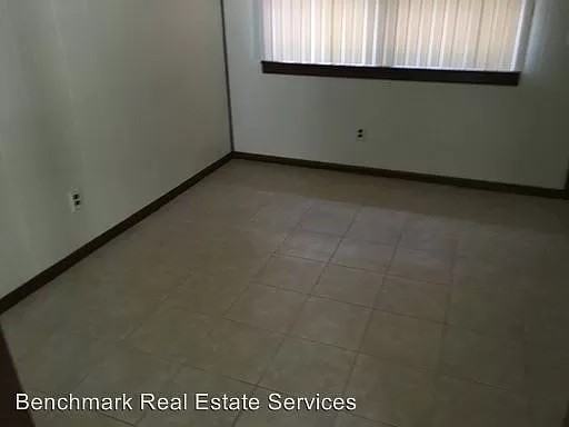 1624 Coombs Dr #1 - Photo 4 of 4