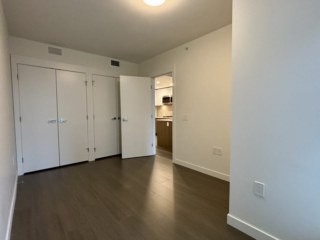 618 Carnarvon Street - Photo 7 of 15