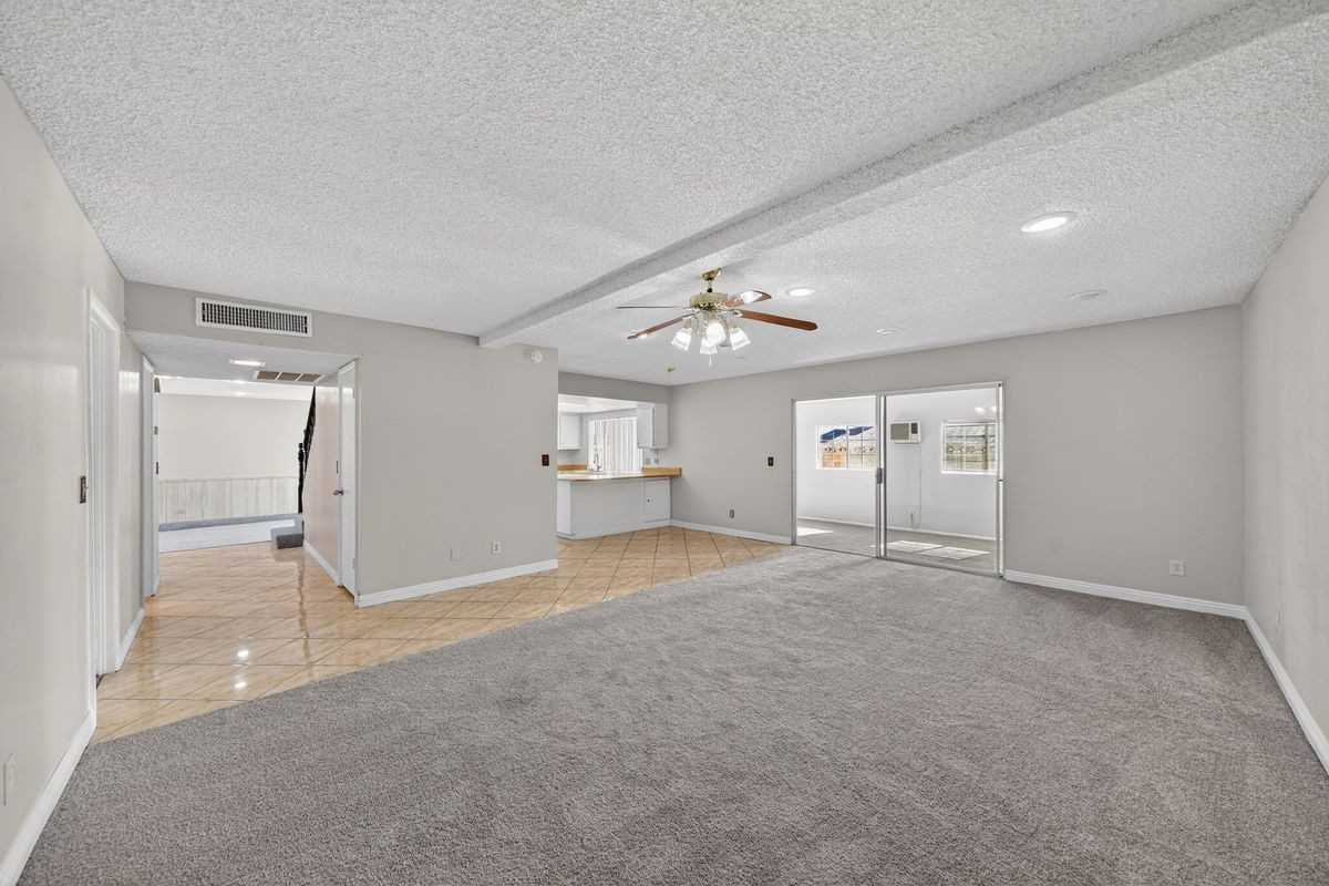 389 Summer Creek Ct - Photo 2 of 23