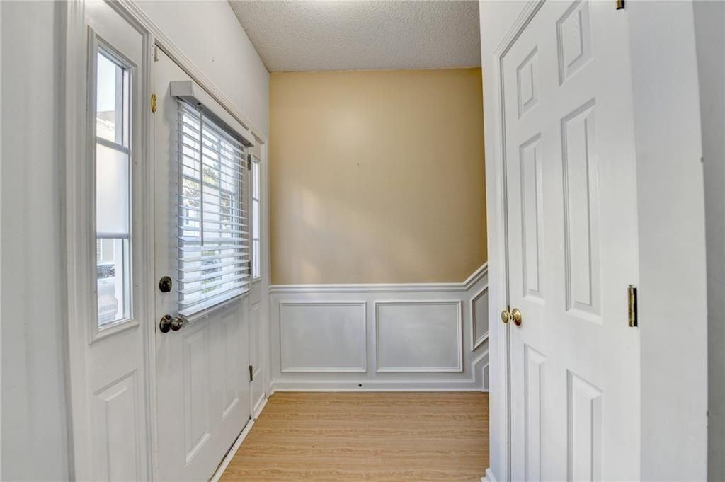 229 Riverstone Commons Cir - Photo 4 of 34