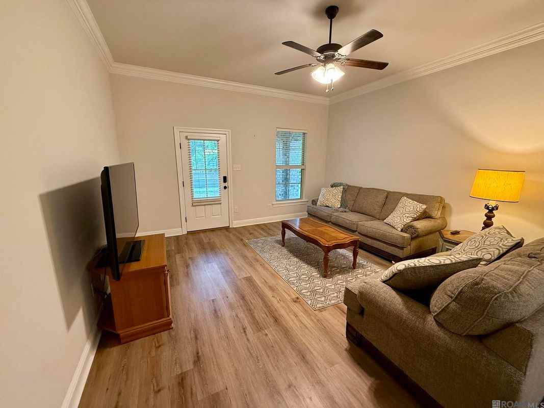 7306 Kenilworth Crossing Ave - Photo 2 of 20