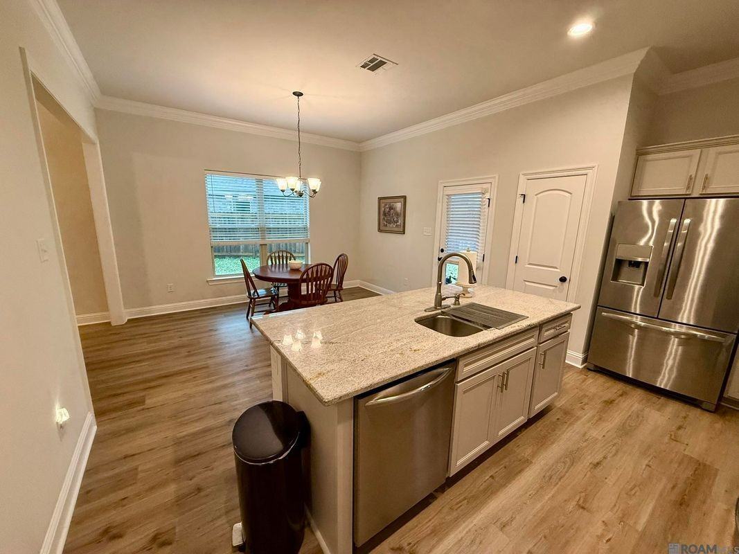 7306 Kenilworth Crossing Ave - Photo 6 of 20
