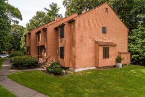 featured image of 87 Dunvegan Woods