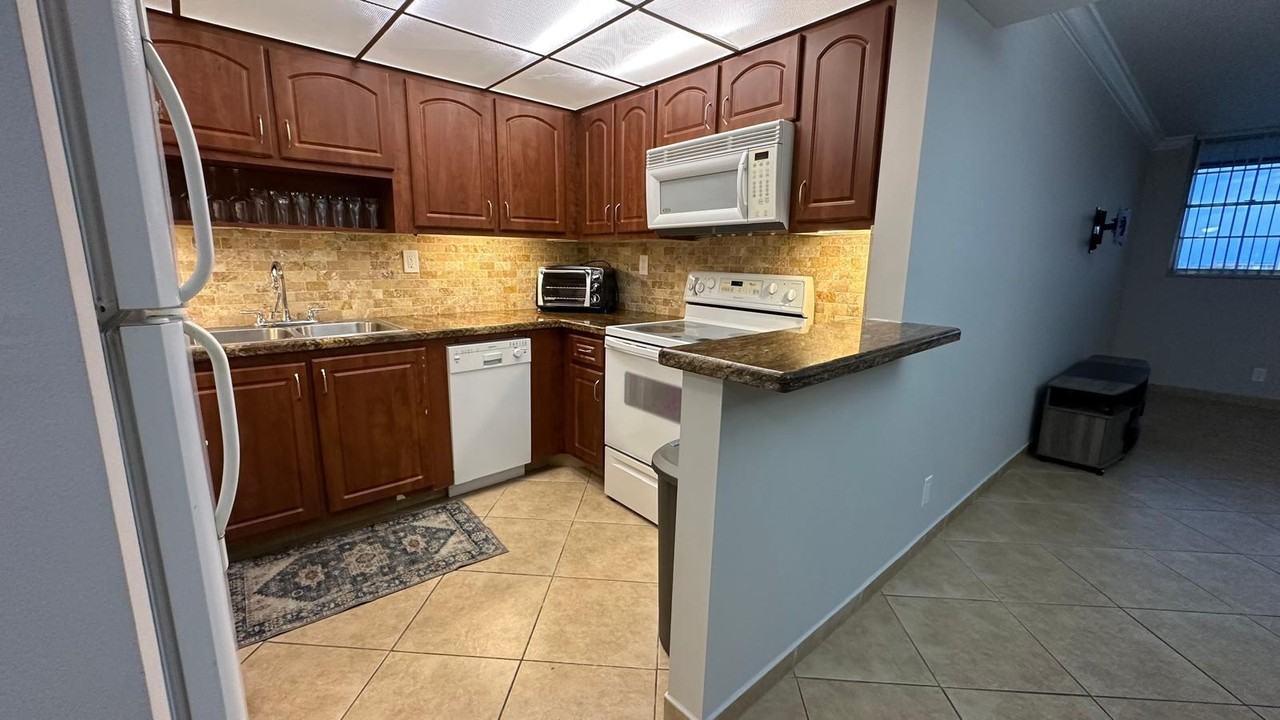 3300 West Rolling Hills Circle #708 - Photo 2 of 5