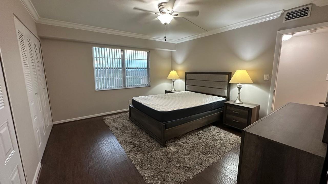 3300 West Rolling Hills Circle #708 - Photo 3 of 5