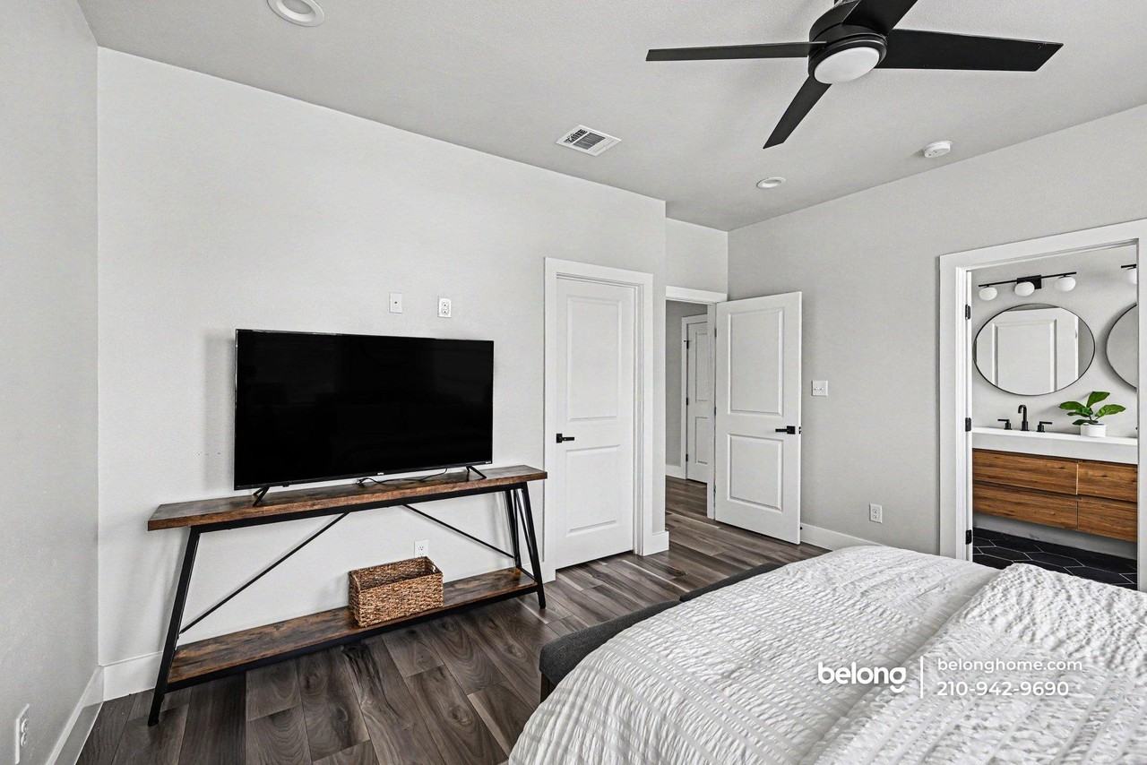 423 N Mesquite St - Photo 2 of 18