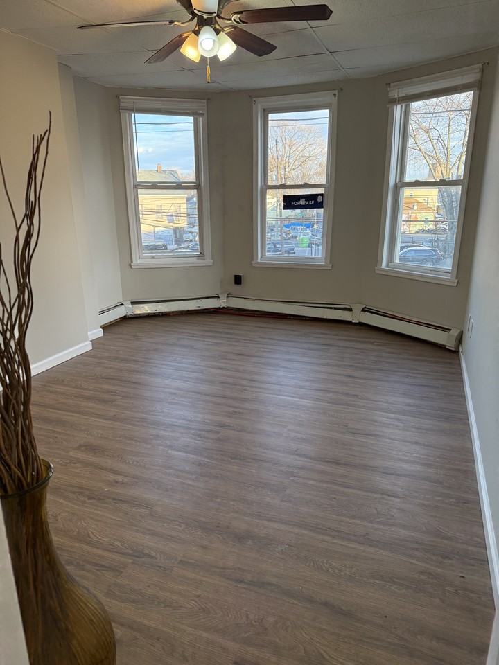 85 Holsman St #2 - Photo 4 of 20