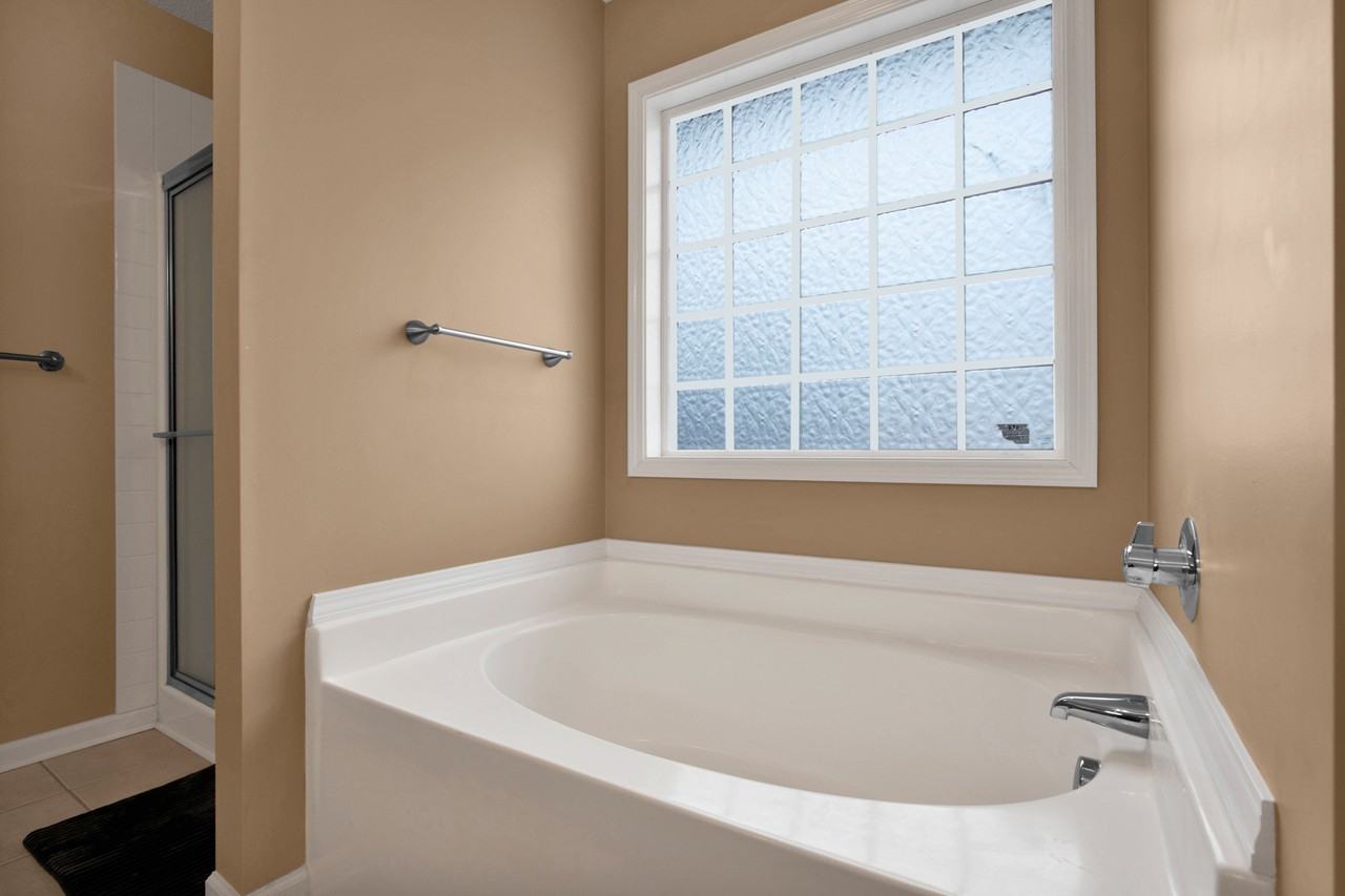 1403 Oxnop Ct - Photo 7 of 42