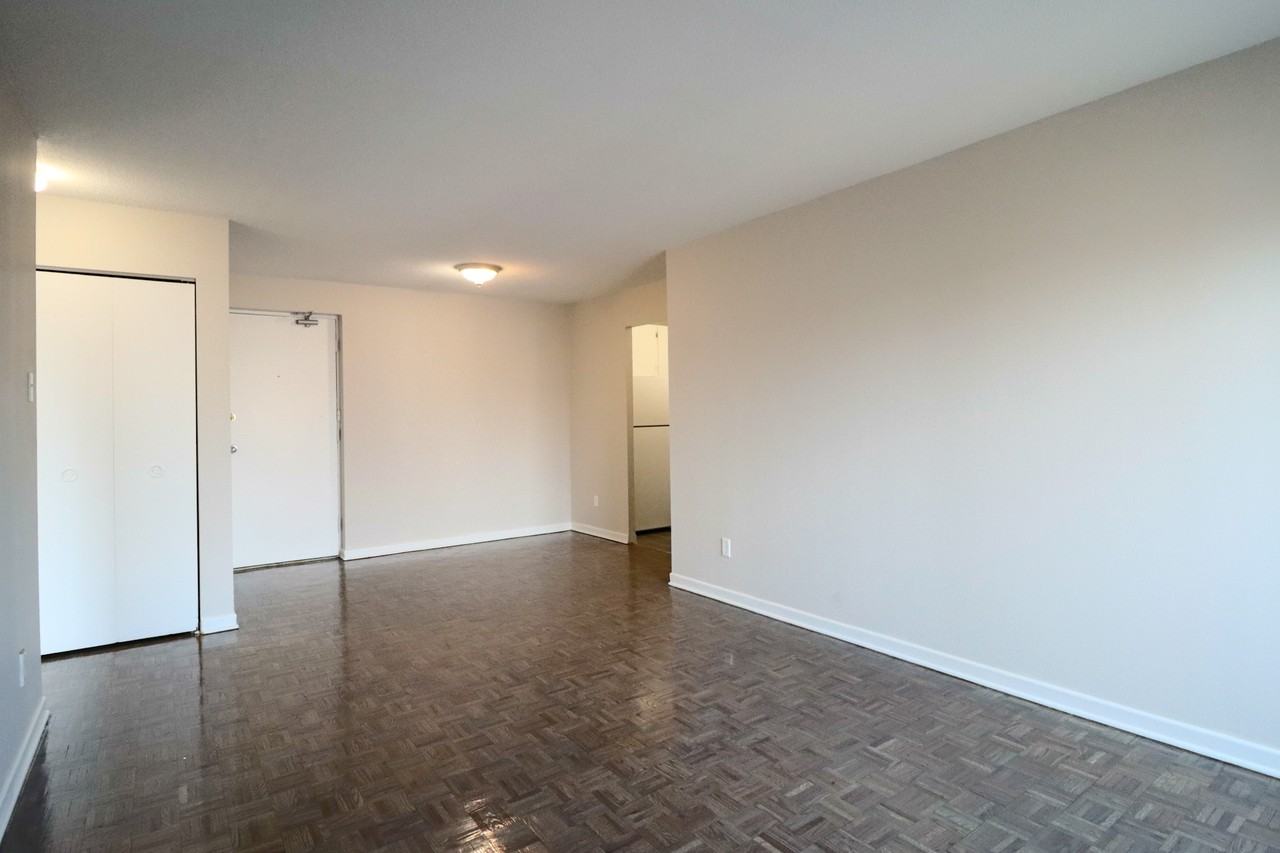 474 Wilbrod Street - Photo 4 of 10