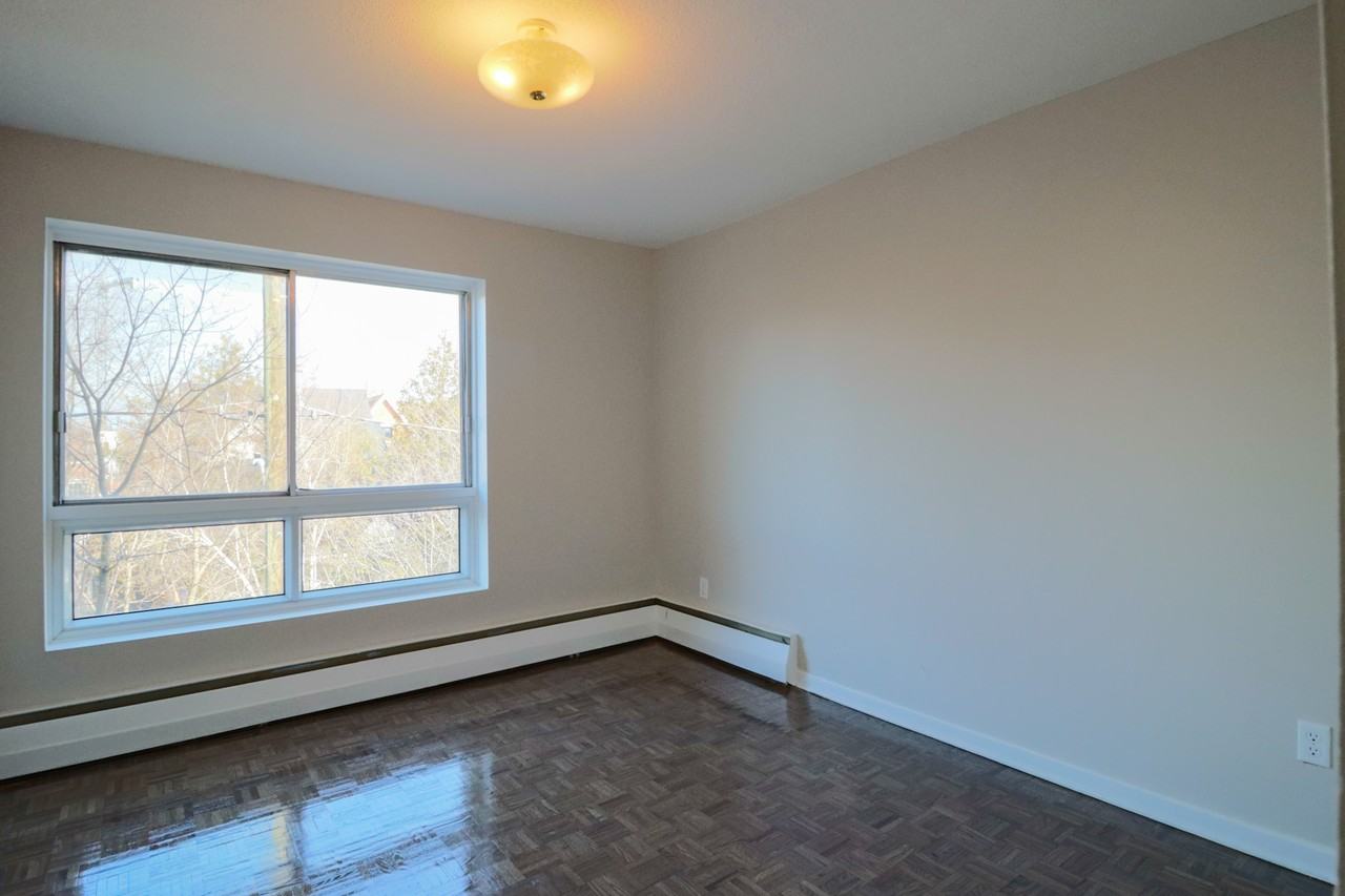 474 Wilbrod Street - Photo 6 of 10