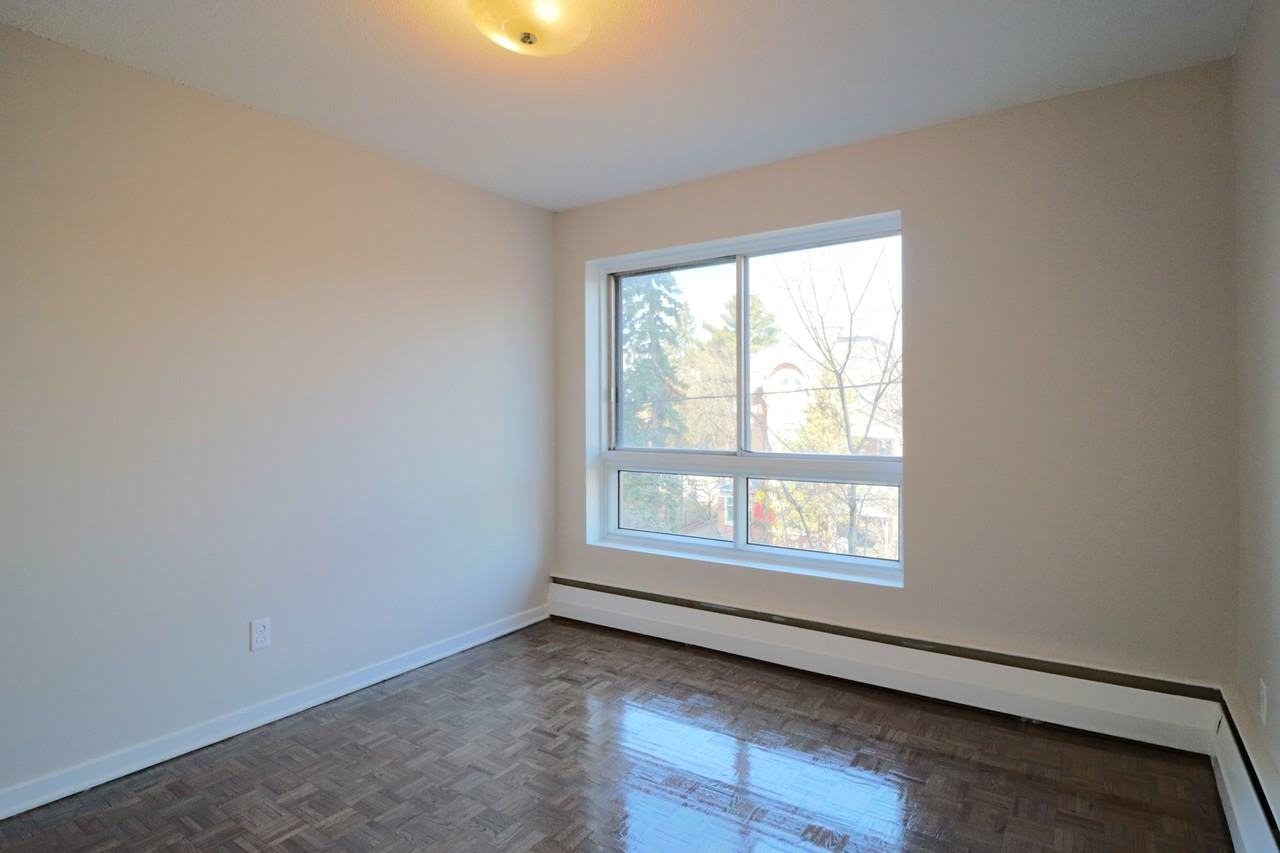 474 Wilbrod Street - Photo 7 of 10