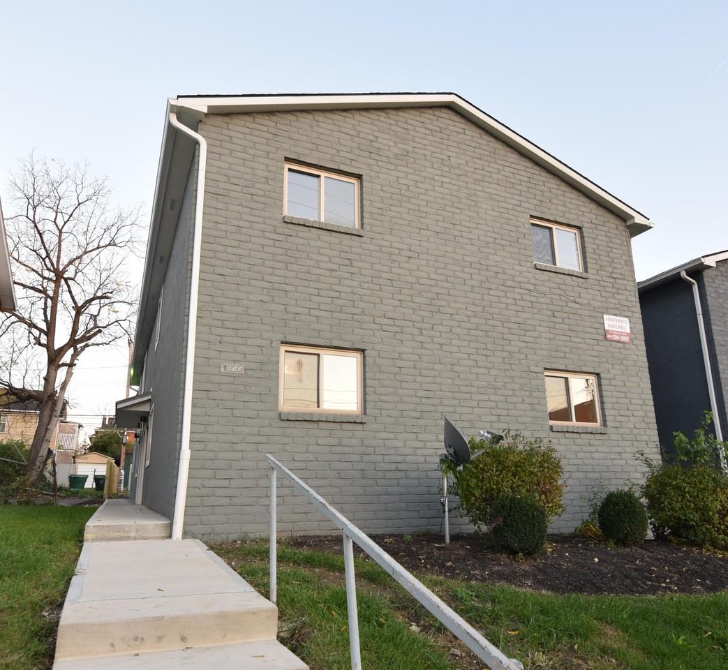1296 Courtland Ave #B - Photo 3 of 9