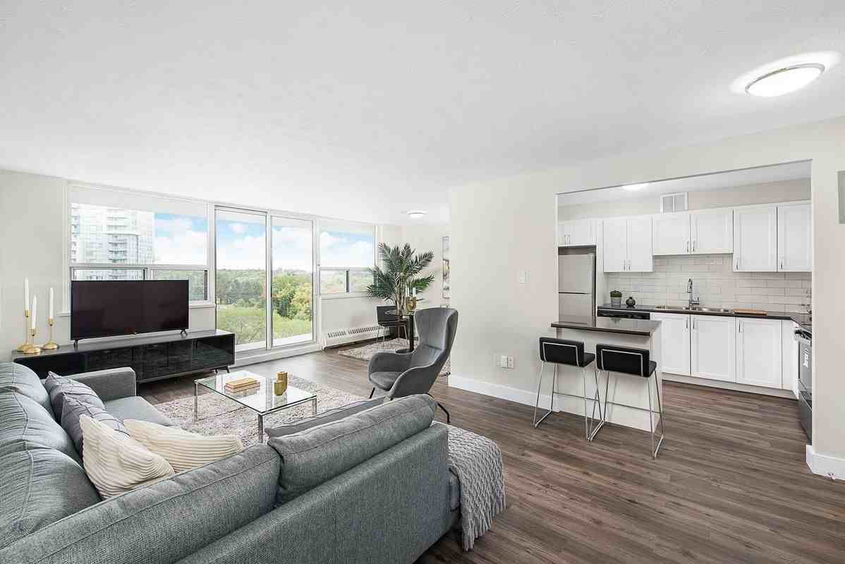 1360 Danforth Road - Photo 5 of 11