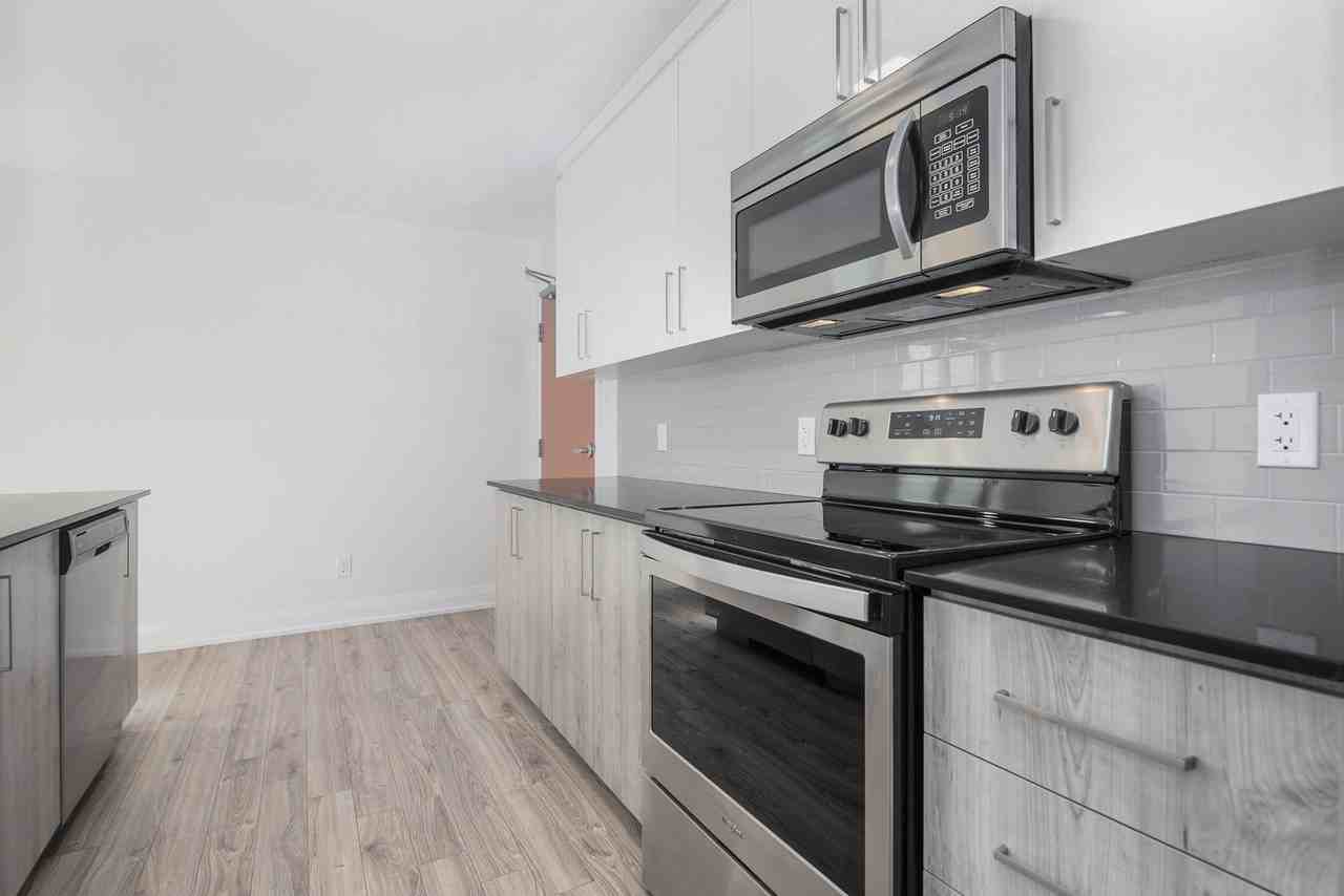 177 Hopewell Ave - Photo 3 of 5
