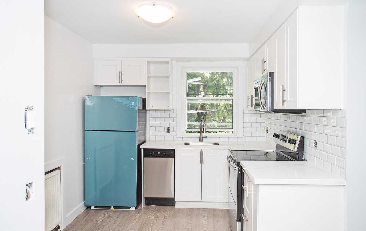 2-9 Oaklawn Gdns. - Photo 2 of 15