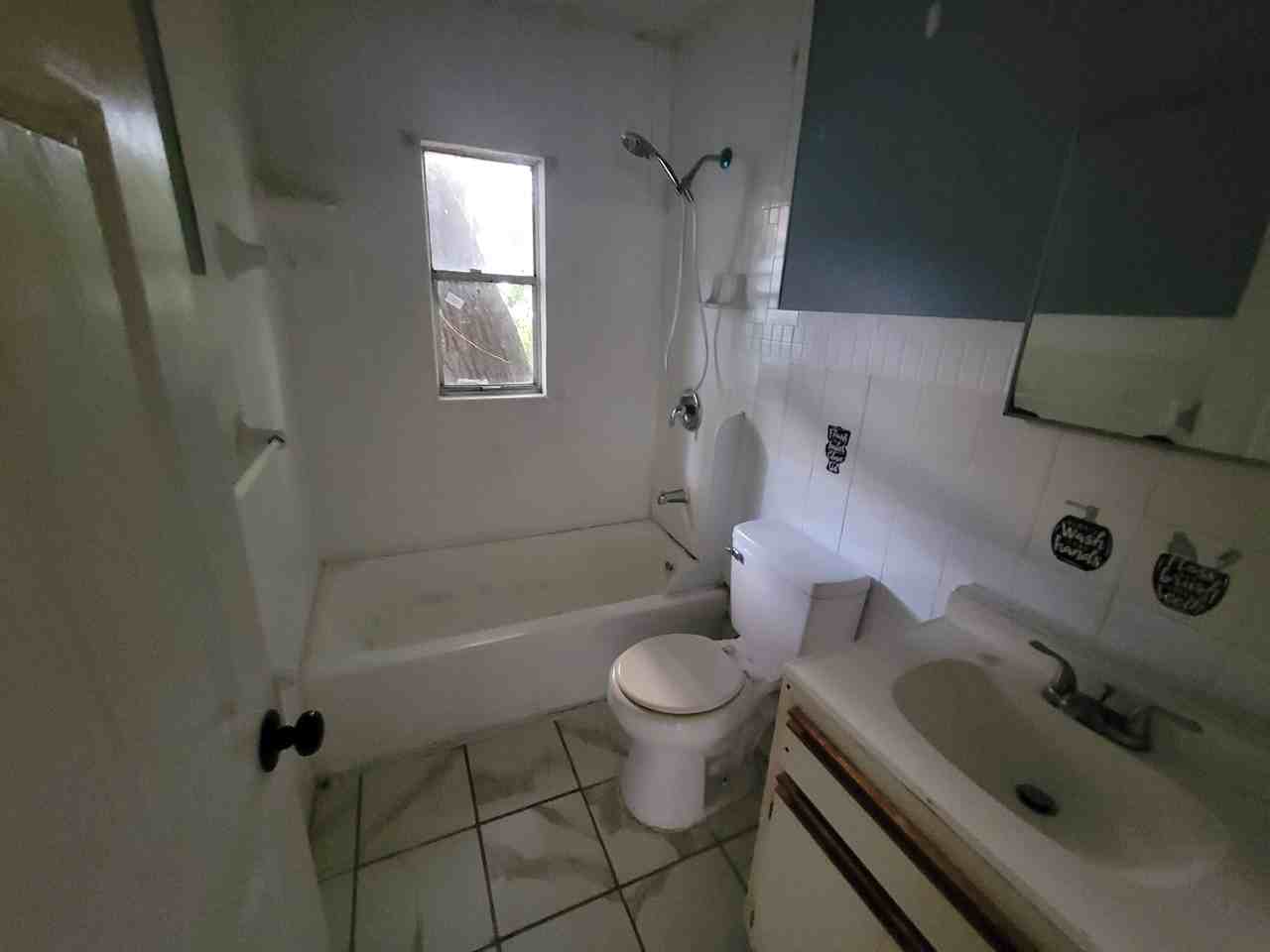 1032 18th St #2 - Photo 6 of 13