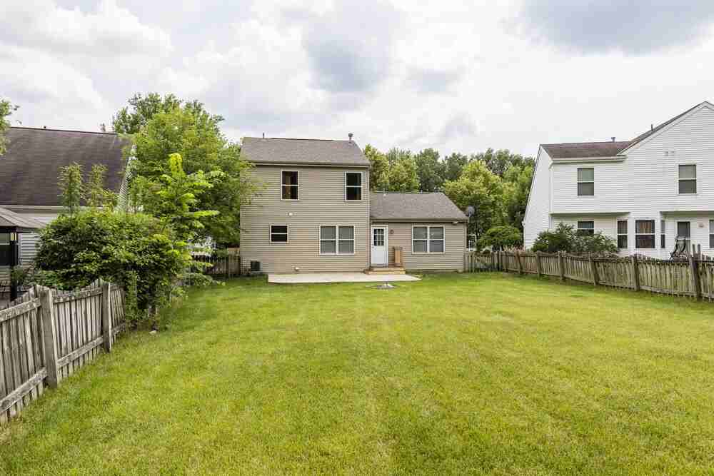 1032 Pebble Brook Dr - Photo 2 of 37