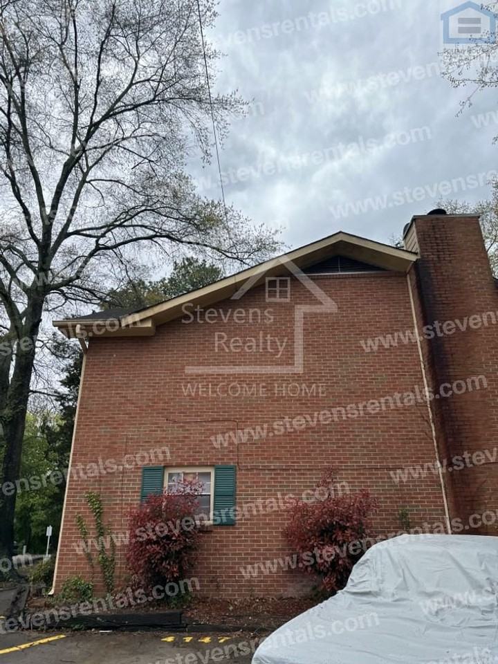 4149 Willard Dr - Photo 2 of 50
