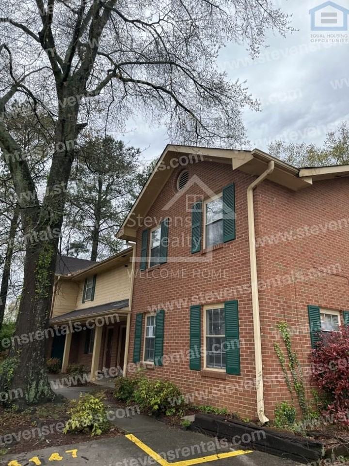 4149 Willard Dr - Photo 3 of 50
