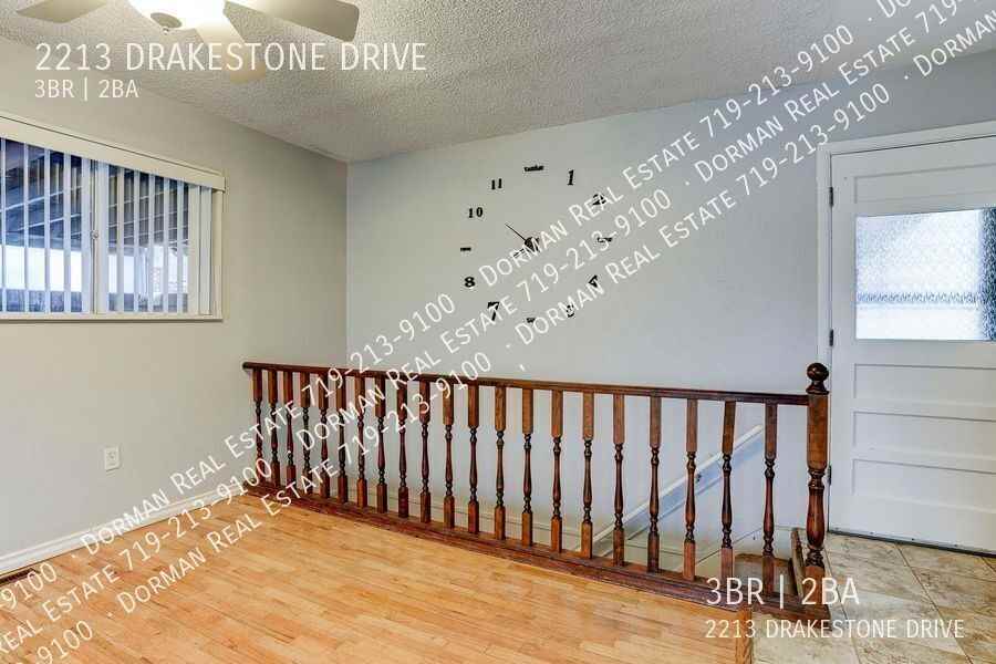 2213 Drakestone Dr - Photo 7 of 34