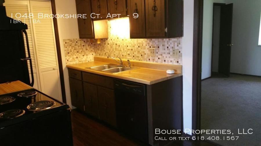 1048 Brookshire Ct #9 - Photo 3 of 5