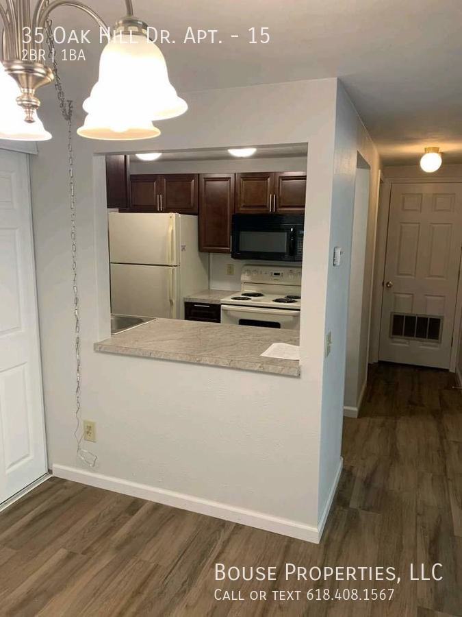 35 Oak Hill Dr #15 - Photo 3 of 5