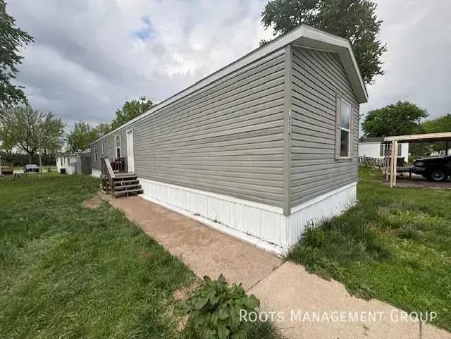 1005 W Inverness Dr - Photo 3 of 17