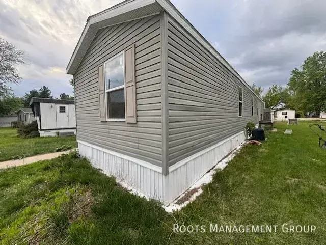 1005 W Inverness Dr - Photo 4 of 17