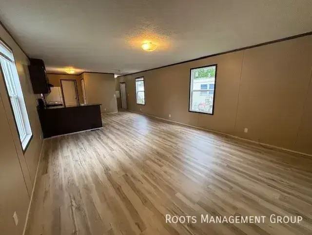1005 W Inverness Dr - Photo 6 of 17