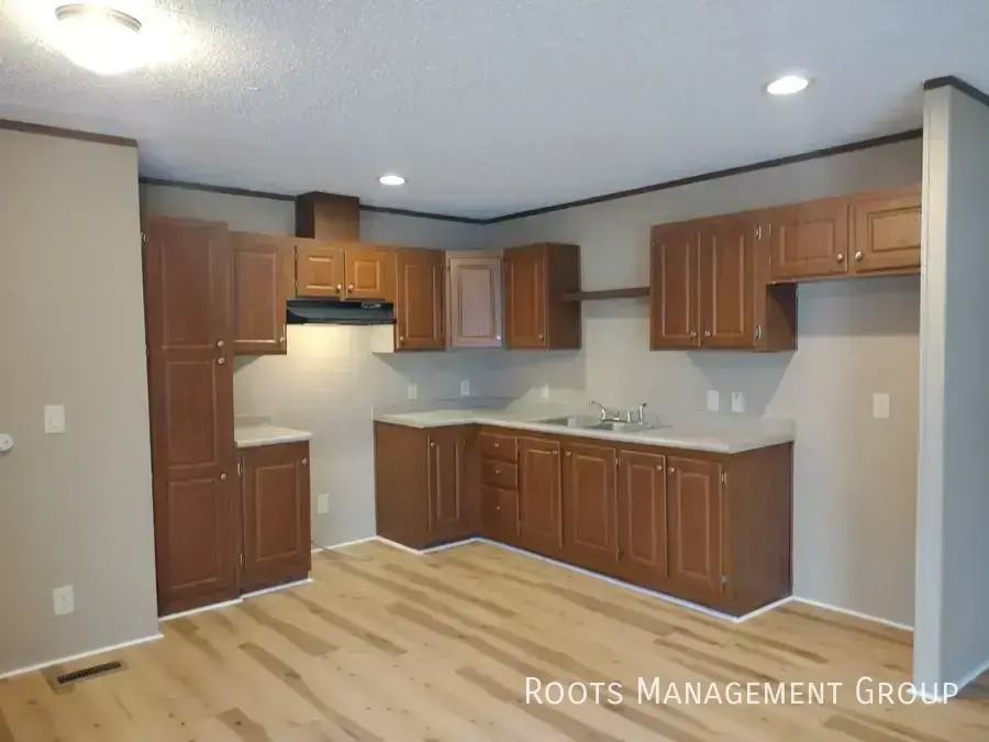 2410 Gena Ann Ln - Photo 3 of 8