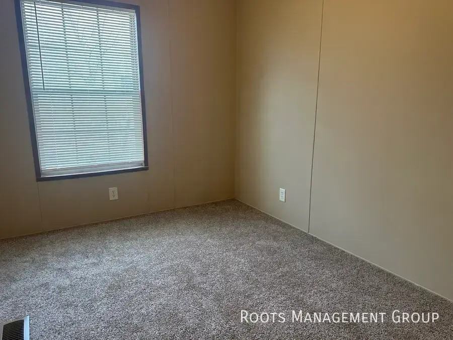 2410 Gena Ann Ln - Photo 5 of 8